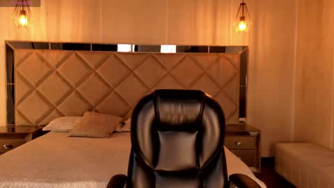 Snapshot of milacoleman chatting on May 2026 03:04:02 AM Mila online show from May 2026 03:04:02 AM
