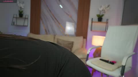 milacrave online show from October 2025 11:38:02 AM