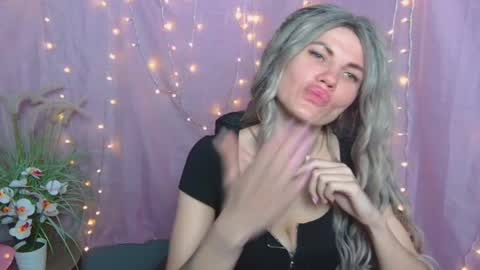 Snapshot of milaloona chatting on April 2026 07:00:02 AM Milaloona online show from April 2026 07:00:02 AM