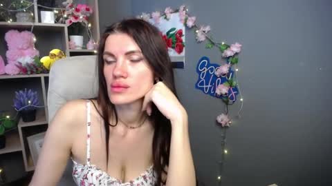 Snapshot of milaloona chatting on May 2026 06:18:02 AM Milaloona online show from May 2026 06:18:02 AM
