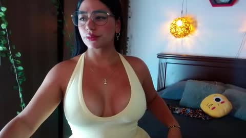 mila online show from March 2026 10:05:01 PM