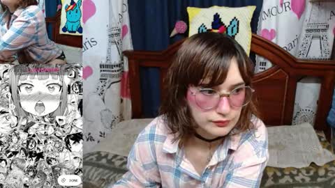 Snapshot of milalunala chatting on October 2025 08:07:01 PM Mila-Lunala online show from October 2025 08:07:01 PM