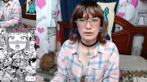 Snapshot of milalunala chatting on October 2025 08:21:02 PM Mila-Lunala online show from October 2025 08:21:02 PM