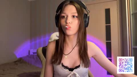 milamiuu online show from March 2026 04:20:01 PM