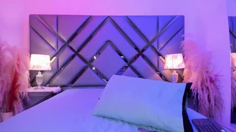 milan_lewiss online show from March 2026 11:47:02 AM