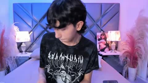 milan_lewiss online show from April 2026 12:56:01 PM