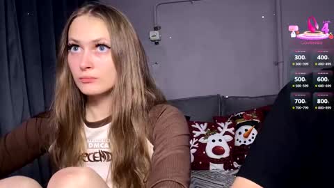 Snapshot of milana_sexwife chatting on December 2025 04:04:01 PM Dan and Milana online show from December 2025 04:04:01 PM