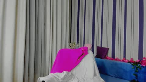 Snapshot of milanaalvis chatting on November 2025 02:06:02 PM MilanaAlvis online show from November 2025 02:06:02 PM