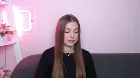 milanaangelas online show from April 2026 04:49:02 AM