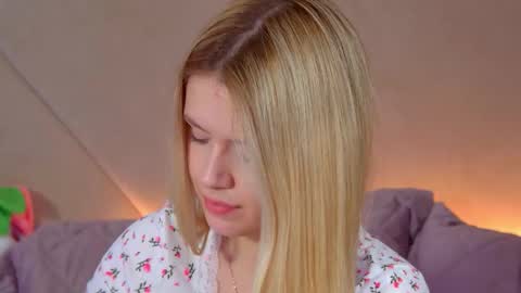 MilanaBalmain online show from February 2026 04:13:01 PM