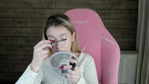 MilanaBalmain online show from April 2026 04:18:02 AM