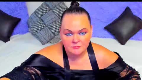 Snapshot of milanabiegert chatting on November 2025 12:50:02 PM Lana online show from November 2025 12:50:02 PM