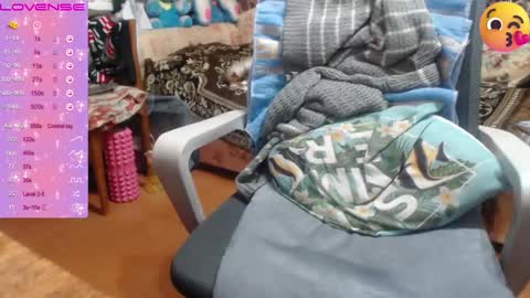 Snapshot of milanasvethoney chatting on October 2025 04:06:02 PM Luna-- link in bio online show from October 2025 04:06:02 PM