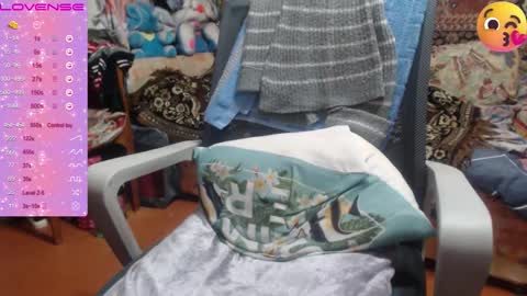 Snapshot of milanasvethoney chatting on November 2025 04:07:02 PM Luna-- link in bio online show from November 2025 04:07:02 PM