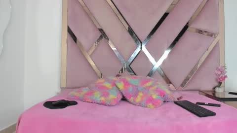 milanx2 online show from October 2025 06:35:02 PM