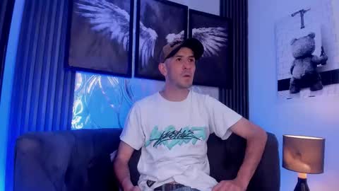 Snapshot of milanwhite_ chatting on February 2026 11:40:01 AM MILAN online show from February 2026 11:40:01 AM