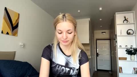 Millla online show from October 2025 08:34:02 AM
