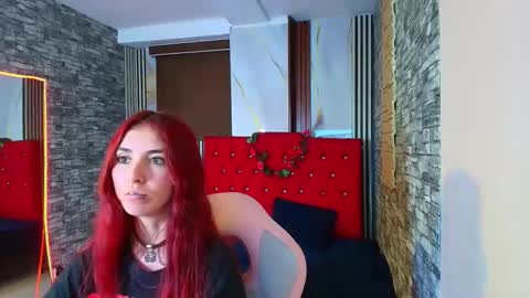 Ana online show from November 2025 08:08:01 PM