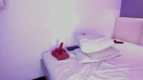 Snapshot of mile_u chatting on December 2024 09:42:01 AM Milena online show from December 2024 09:42:01 AM