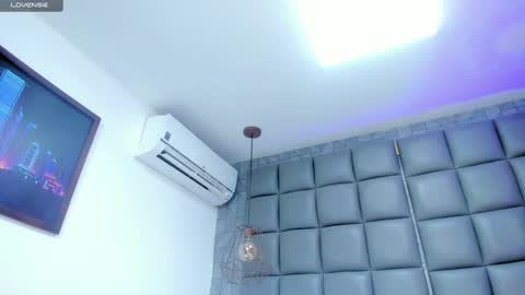 Snapshot of mile_u chatting on February 2025 03:54:02 AM Milena online show from February 2025 03:54:02 AM