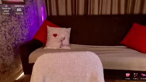 Snapshot of milemissyy chatting on July 2026 09:35:01 AM Mia online show from July 2026 09:35:01 AM