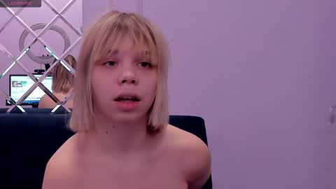 Milena online show from September 2025 09:36:02 AM
