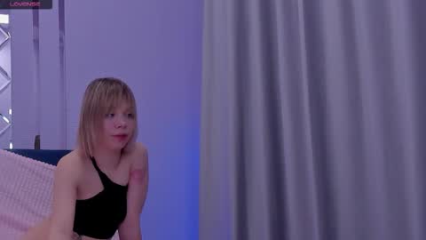 Milena online show from October 2025 09:28:02 AM