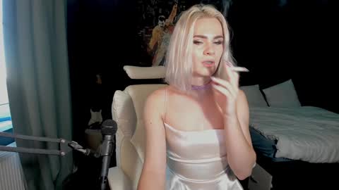 Milena online show from December 2024 07:47:01 AM