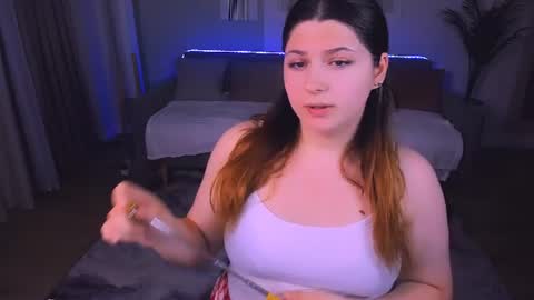 milenafiery online show from July 2026 07:27:01 PM
