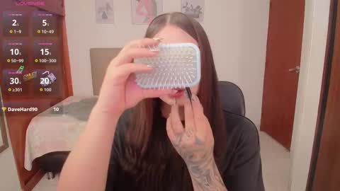 Miley online show from October 2025 03:18:01 PM