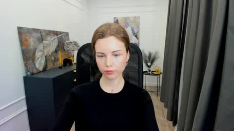 Snapshot of mileygloss chatting on April 2026 11:31:02 AM mileygloss online show from April 2026 11:31:02 AM