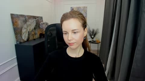 Snapshot of mileygloss chatting on April 2026 11:24:01 AM mileygloss online show from April 2026 11:24:01 AM