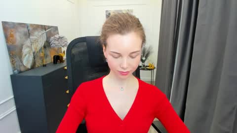 Snapshot of mileygloss chatting on April 2026 11:56:02 AM mileygloss online show from April 2026 11:56:02 AM