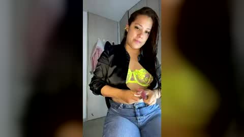 Snapshot of milf__pretty chatting on July 2026 04:53:01 PM Melissa online show from July 2026 04:53:01 PM