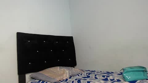 Anay velez online show from April 2026 05:23:01 AM