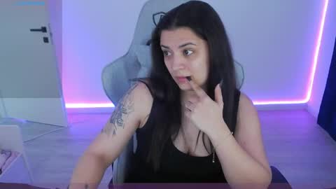 Isabelle online show from April 2026 08:59:01 AM