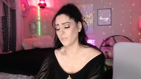 Snapshot of milf_lacey chatting on December 2024 10:39:01 PM Milf Lacey online show from December 2024 10:39:01 PM