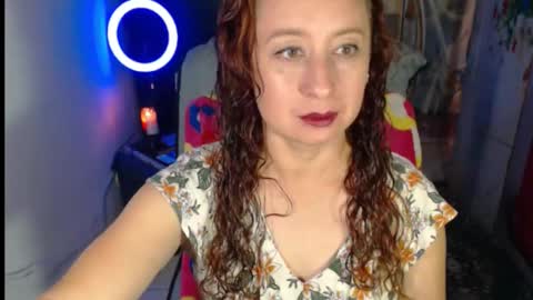 Snapshot of milf_valeria chatting on October 2025 02:42:02 PM Valeria online show from October 2025 02:42:02 PM