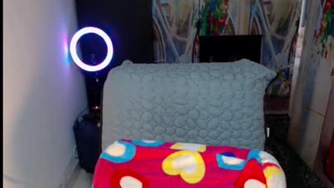 Snapshot of milf_valeria chatting on November 2025 01:54:02 PM Valeria online show from November 2025 01:54:02 PM