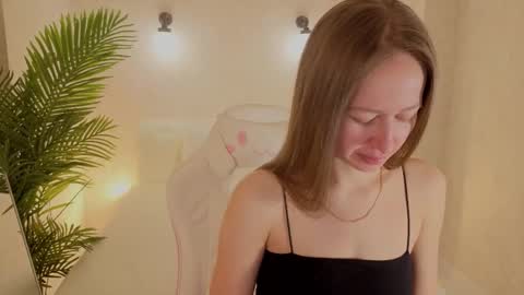 Snapshot of milfcruze chatting on January 2026 01:20:02 AM milfcruze online show from January 2026 01:20:02 AM