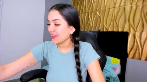 S O F I A online show from November 2025 10:51:01 AM