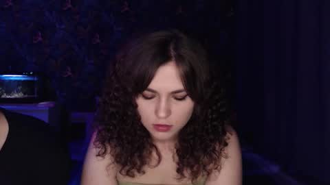 Stella and Neo online show from November 2025 04:33:02 AM