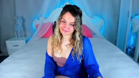 milkablond online show from April 2026 01:06:02 AM