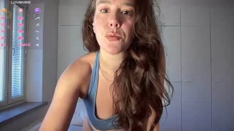 Snapshot of milkandhoneylullabies chatting on July 2026 07:50:01 AM Milk online show from July 2026 07:50:01 AM