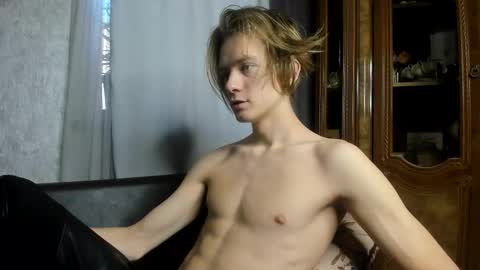 Isaac online show from November 2025 06:45:02 AM