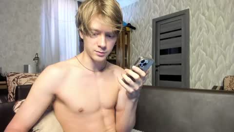 Snapshot of milkiwy chatting on June 2026 06:51:01 AM Isaac online show from June 2026 06:51:01 AM