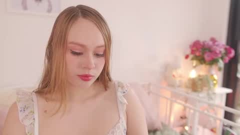 milky_0 online show from April 2026 05:29:01 PM