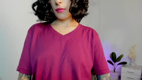 Snapshot of milla_pixxie chatting on December 2024 06:12:02 AM Milagros online show from December 2024 06:12:02 AM