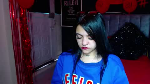 Snapshot of millacounisslosexanal chatting on February 2025 03:05:01 PM Violeta online show from February 2025 03:05:01 PM