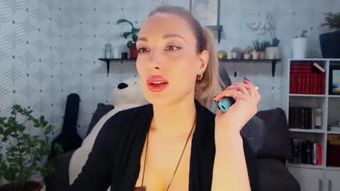 Snapshot of millaxqueen chatting on February 2026 07:29:02 AM MillaXQueen online show from February 2026 07:29:02 AM